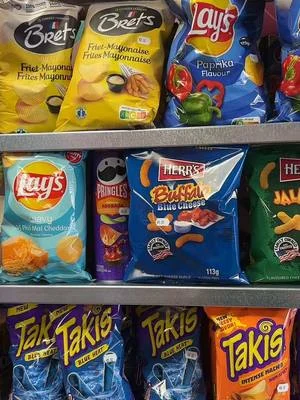 #aanhechting met @NiieennHS Kom snel je chips in zak halen 🤣🤪 📍Groene Hilledijk 155A,...